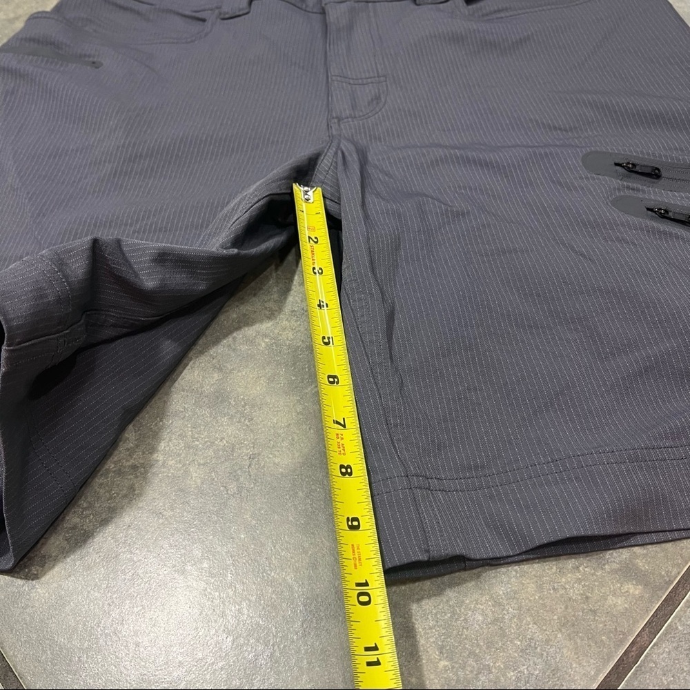 Lululemon Athletica Cadence Men 38 Gray Performance Shorts Stretch Pockets - Picture 4 of 9
